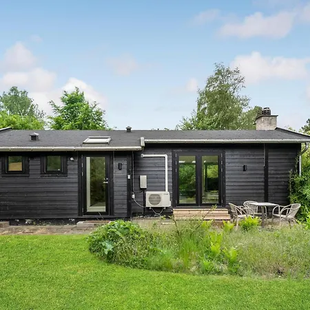 2 Bedroom Cozy In * Dronningmølle