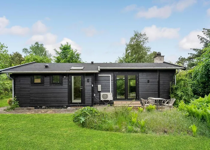 2 Bedroom Cozy In * Dronningmølle