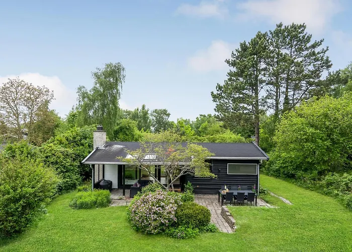 2 Bedroom Cozy In Сasa de vacaciones *